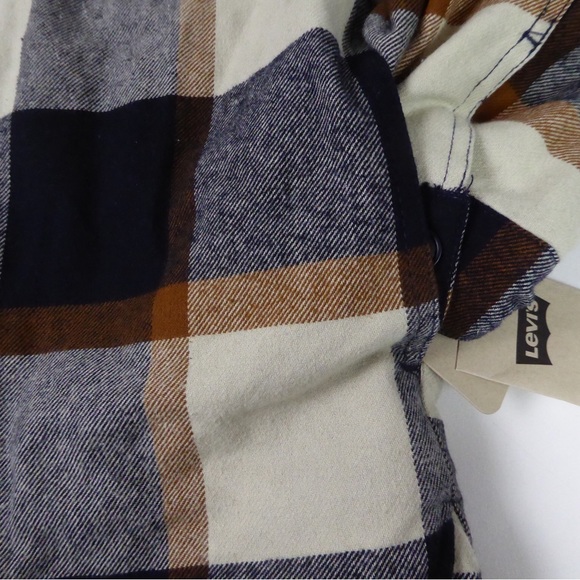 Levi’s Hooded Plaid Twill Jacket w Faux Fur Sherpa Lining Coat NWT - Picture 6 of 10